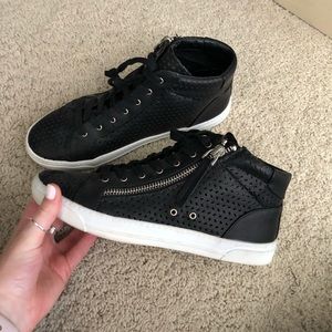 Black lightweight high tops